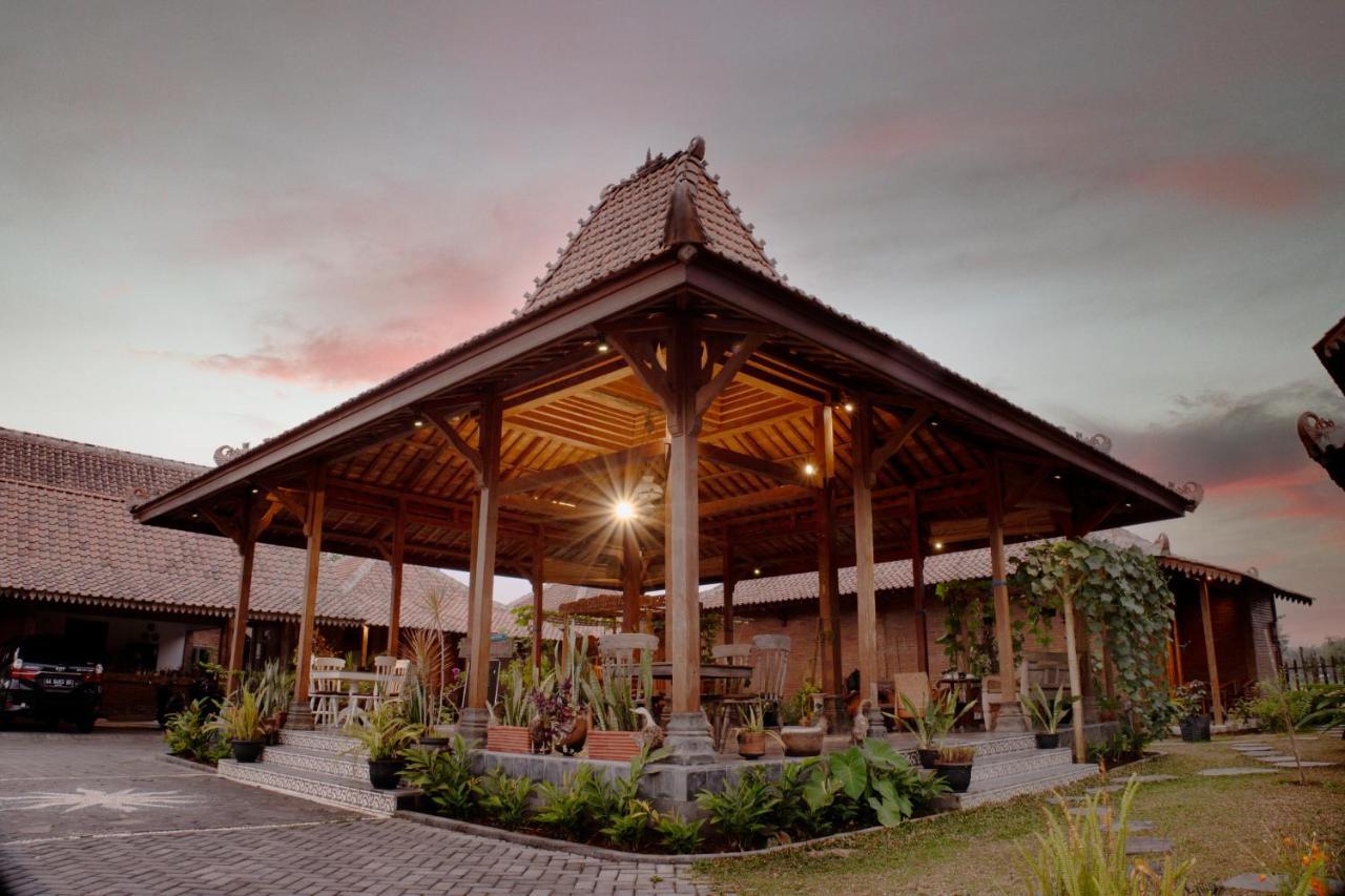 Hotel Bhumi Kasuryan Borobudur Magelang Exterior foto